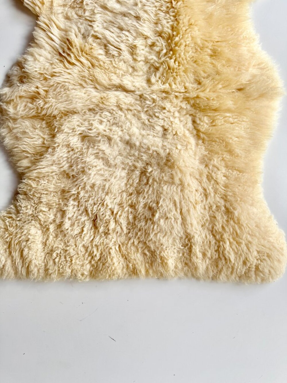IKEA Rens 100% Sheepskin Fur Rug - Picture 3 of 12
